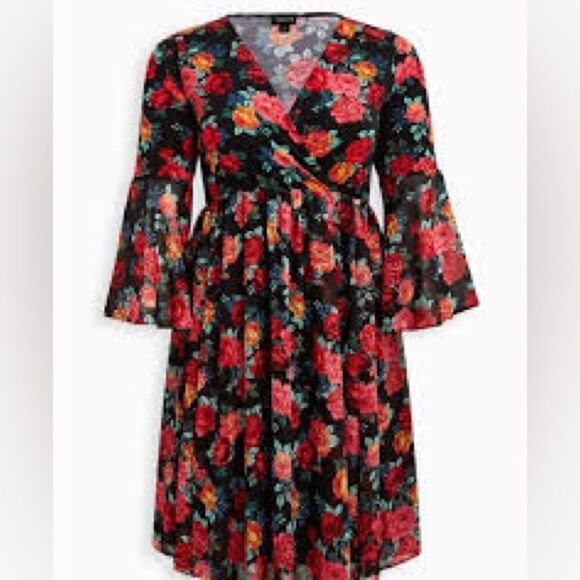 NWT Torrid Mini Chiffon And Studio Knit Surplice Dress size 1 - Picture 4 of 16